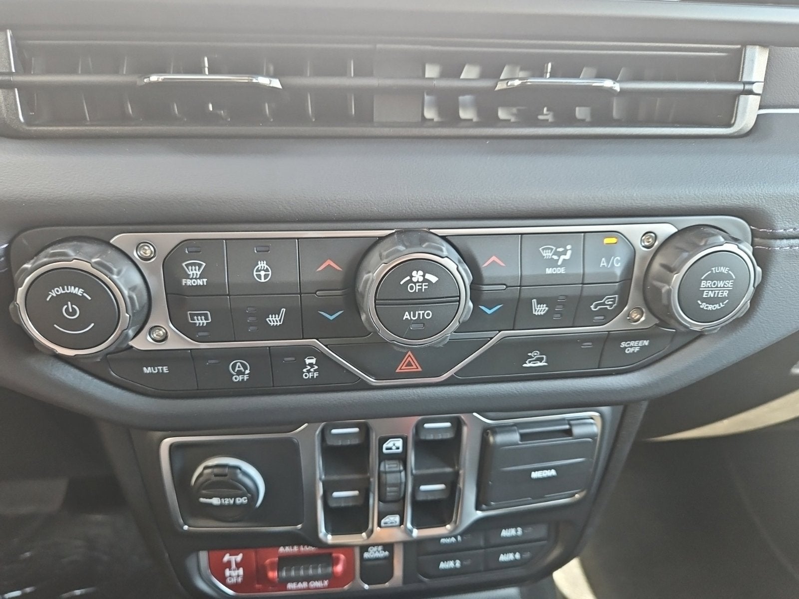 2027 Jeep Wrangler WRANGLER 4-DOOR REWIND