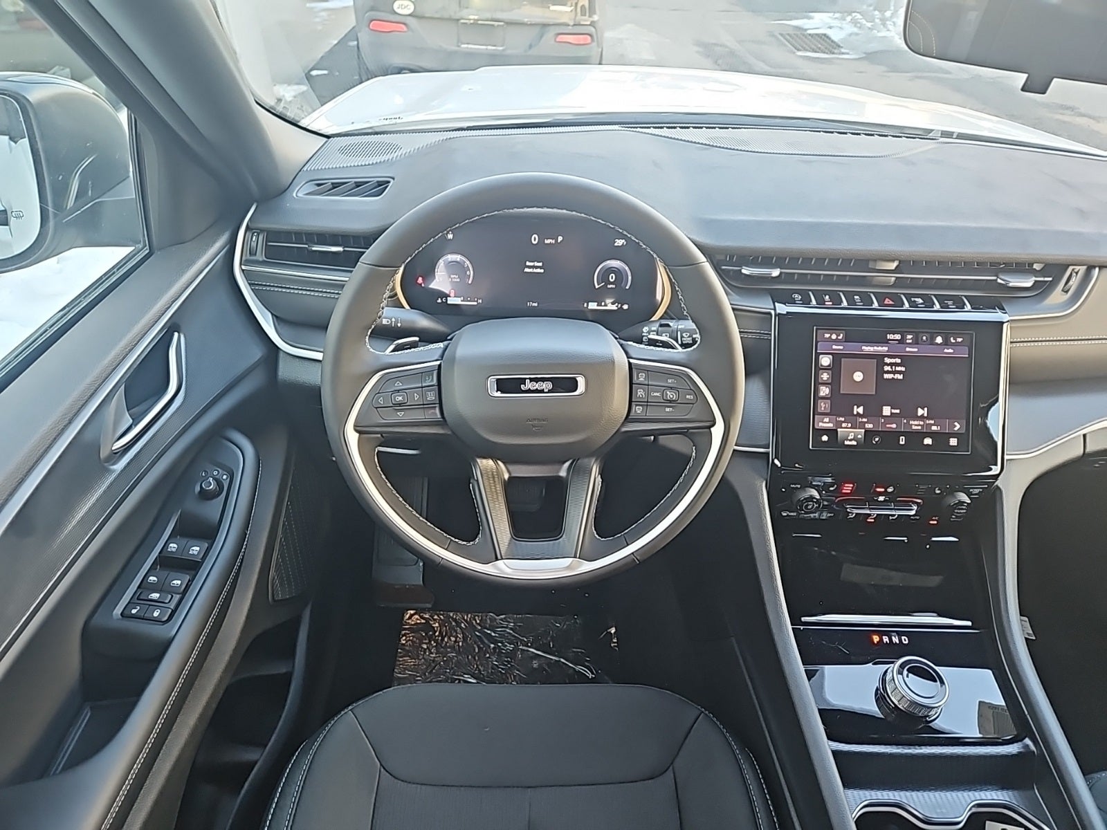 2025 Jeep Grand Cherokee GRAND CHEROKEE LAREDO X 4X4