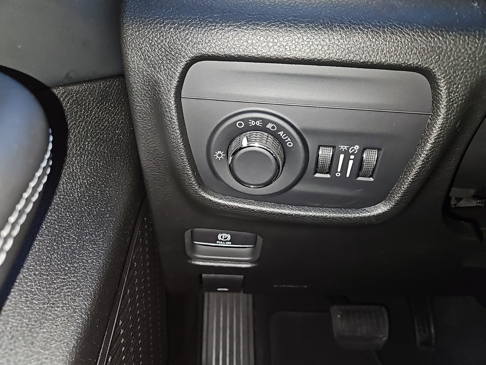 2024 Jeep Grand Cherokee Laredo 4x4