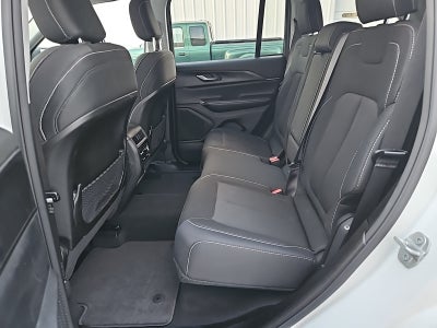 2024 Jeep Grand Cherokee Laredo 4x4