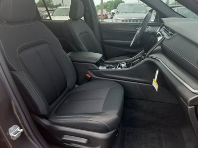 2026 Jeep Grand Cherokee GRAND CHEROKEE LAREDO X 4X4