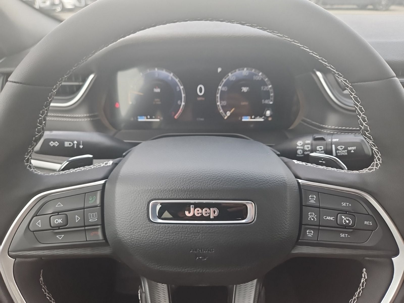 2026 Jeep Grand Cherokee GRAND CHEROKEE LAREDO X 4X4