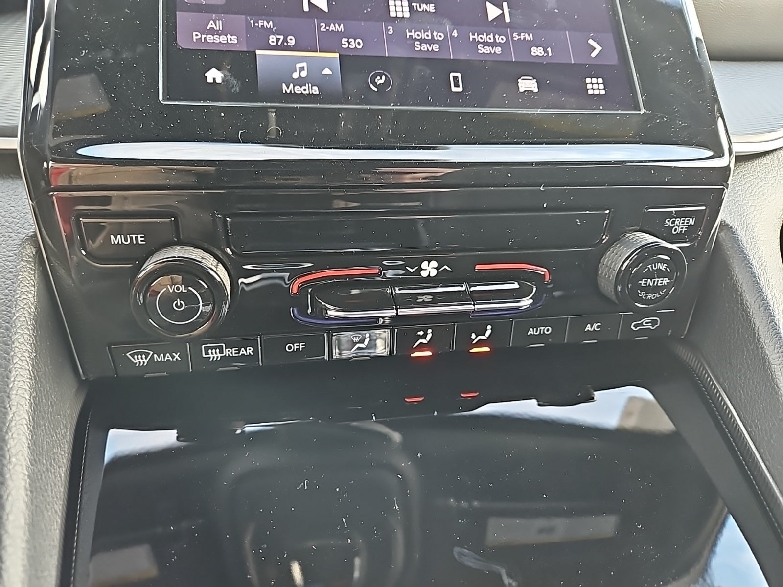 2025 Jeep Grand Cherokee GRAND CHEROKEE LAREDO 4X4