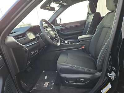 2025 Jeep Grand Cherokee GRAND CHEROKEE LAREDO 4X4