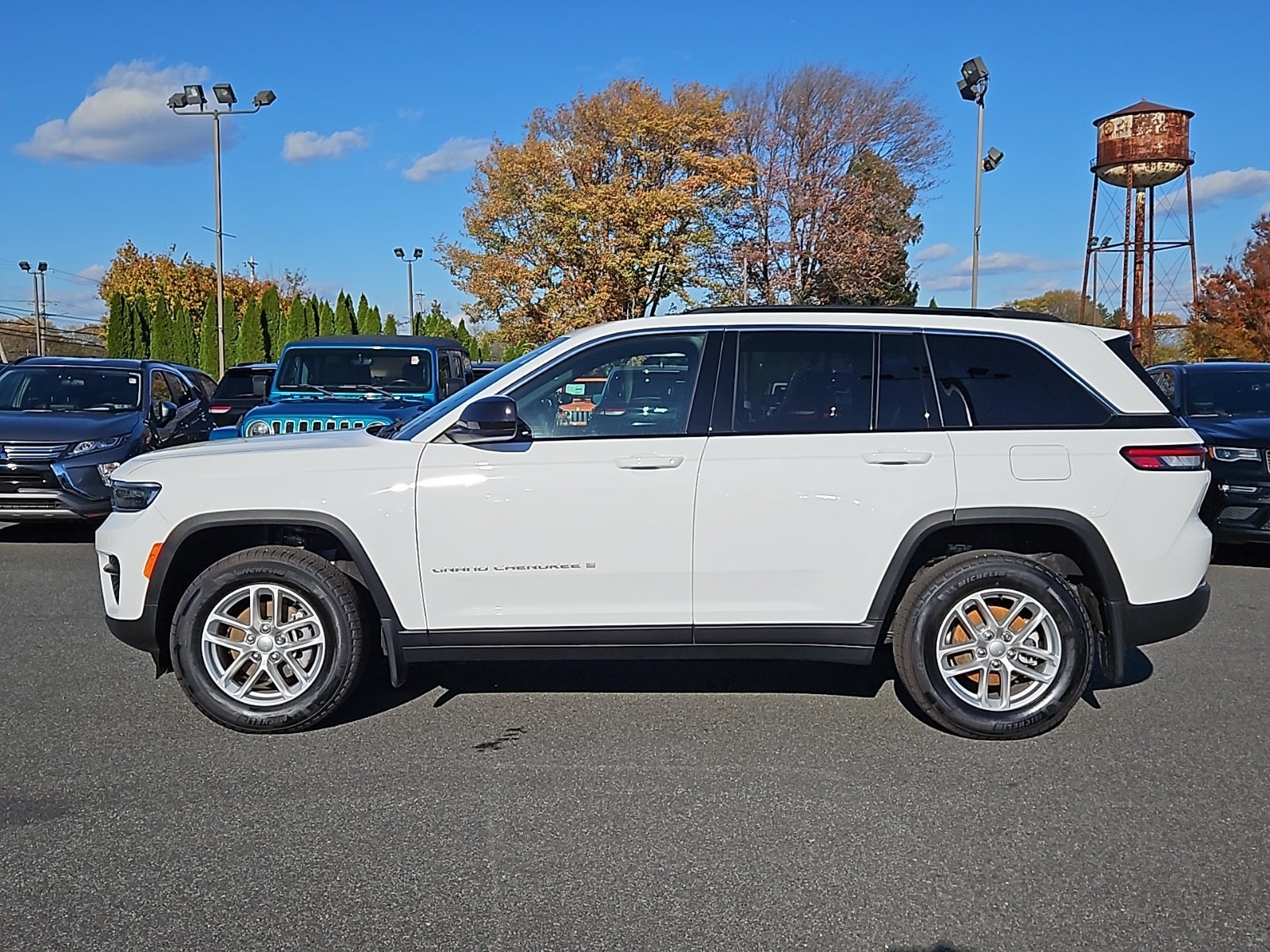 2025 Jeep Grand Cherokee Laredo X 4x4
