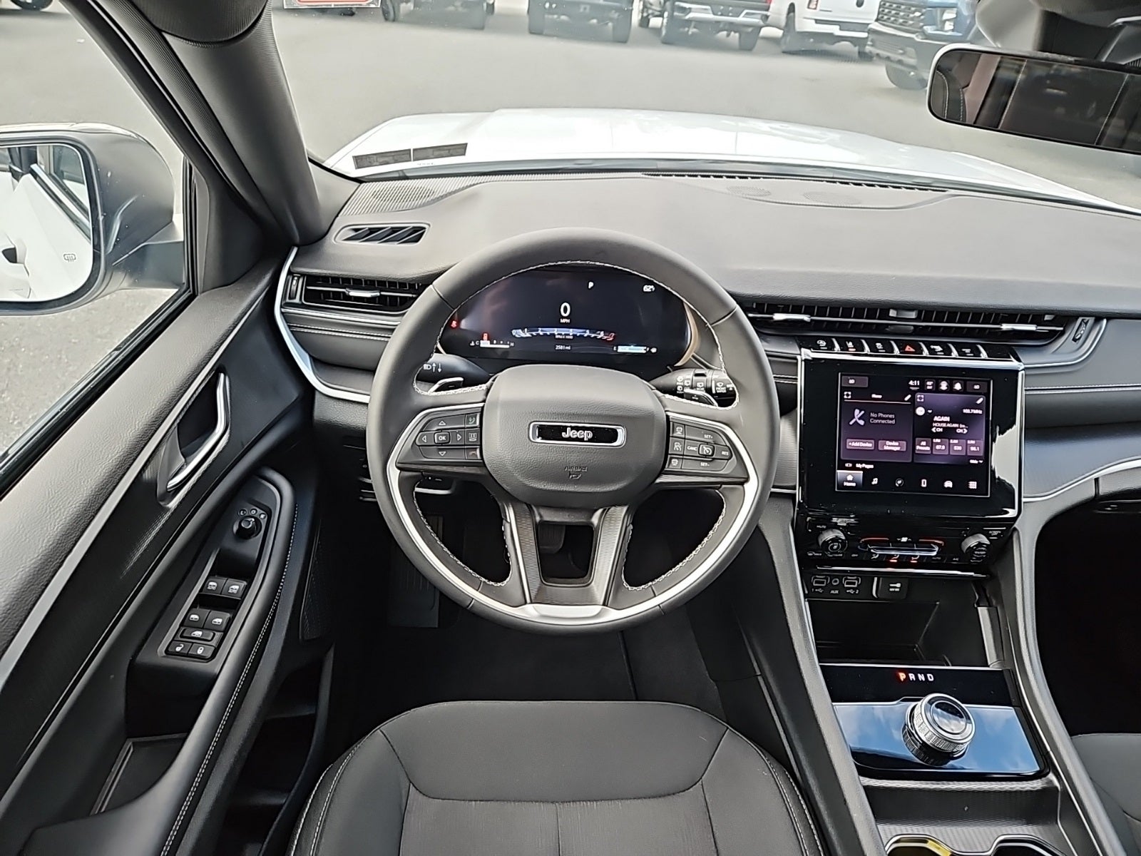 2025 Jeep Grand Cherokee Laredo X 4x4