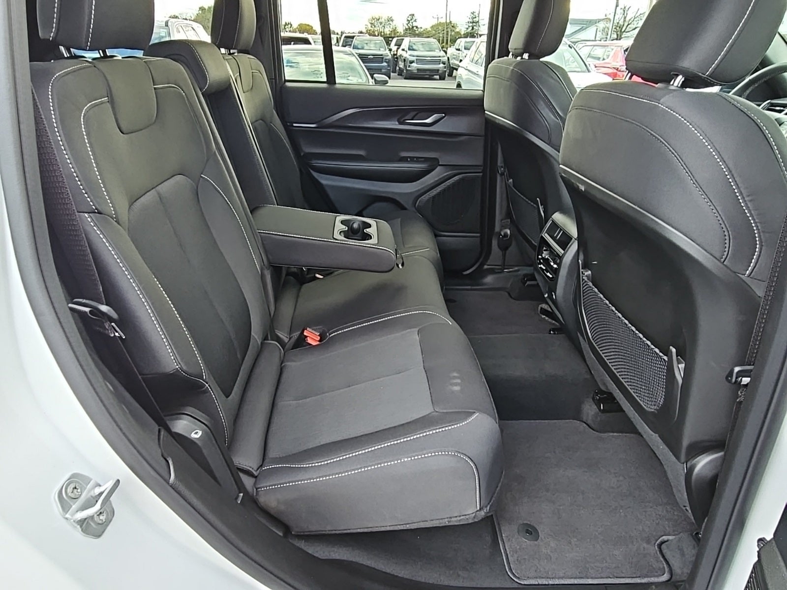 2025 Jeep Grand Cherokee Laredo X 4x4