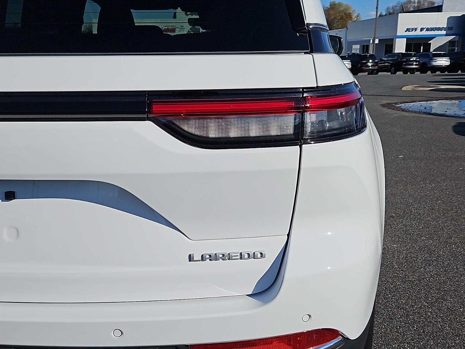 2025 Jeep Grand Cherokee Laredo X 4x4