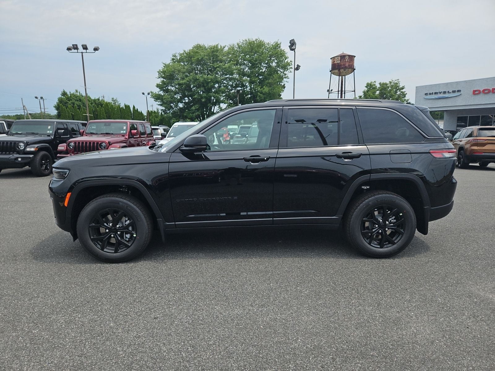 2026 Jeep Grand Cherokee GRAND CHEROKEE LAREDO ALTITUDE 4X4
