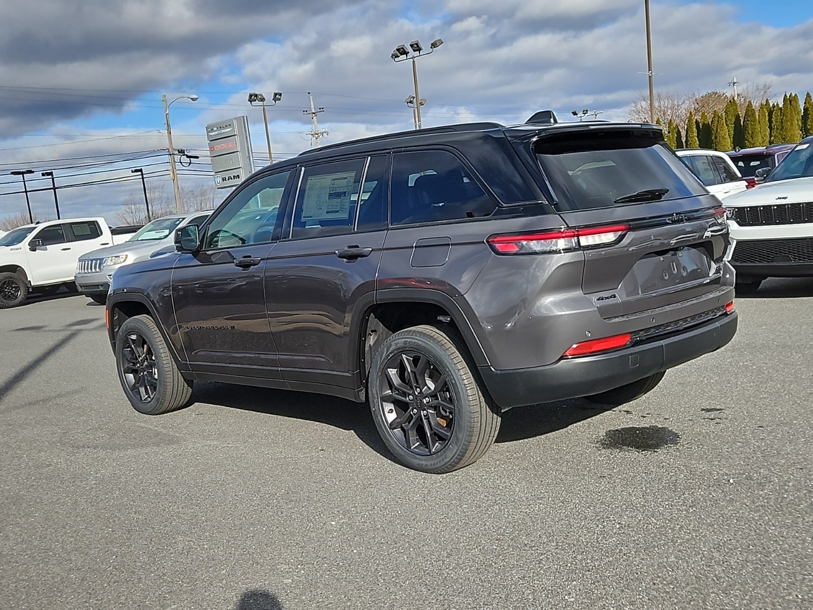 2025 Jeep Grand Cherokee GRAND CHEROKEE LIMITED 4X4