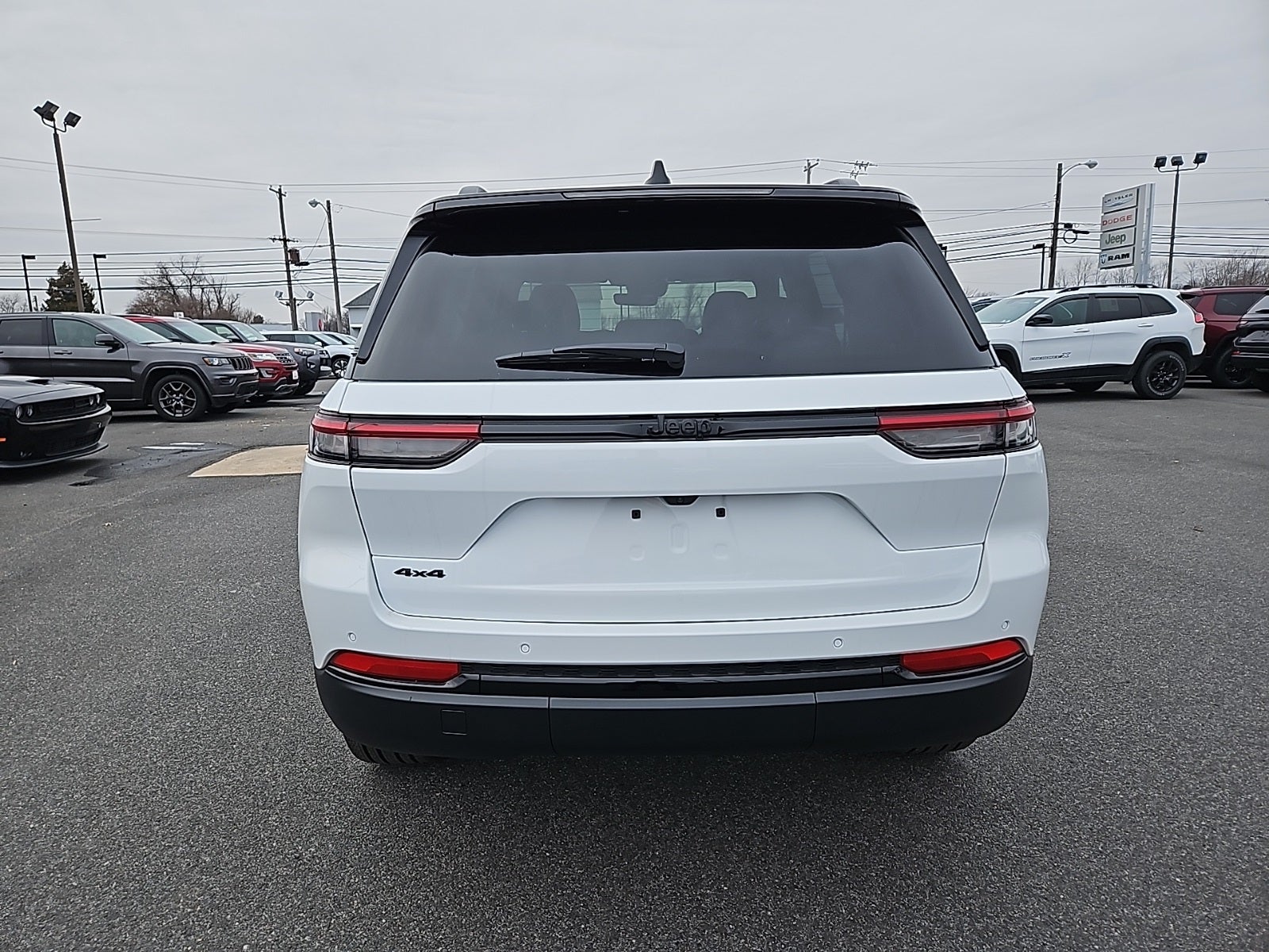 2025 Jeep Grand Cherokee GRAND CHEROKEE LIMITED 4X4