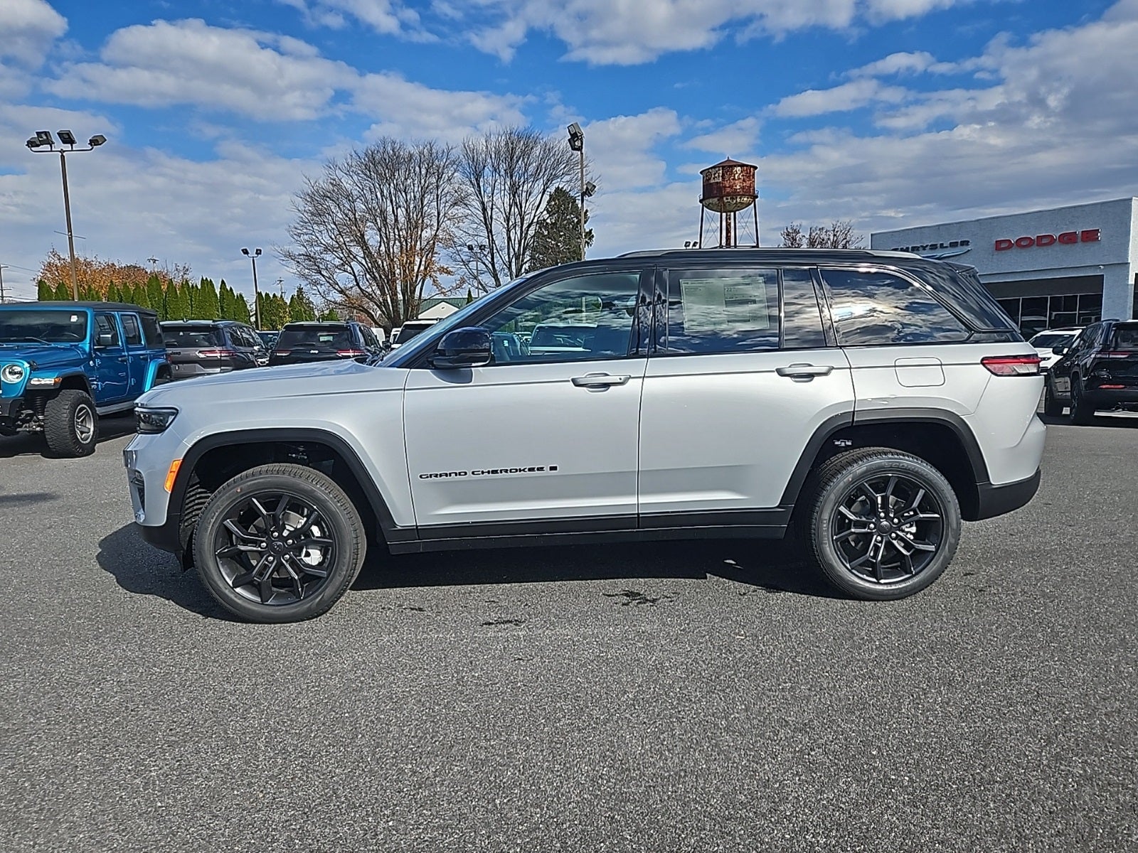 2025 Jeep Grand Cherokee GRAND CHEROKEE LIMITED 4X4