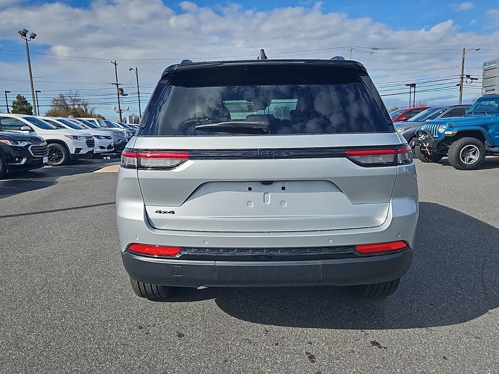 2025 Jeep Grand Cherokee GRAND CHEROKEE LIMITED 4X4