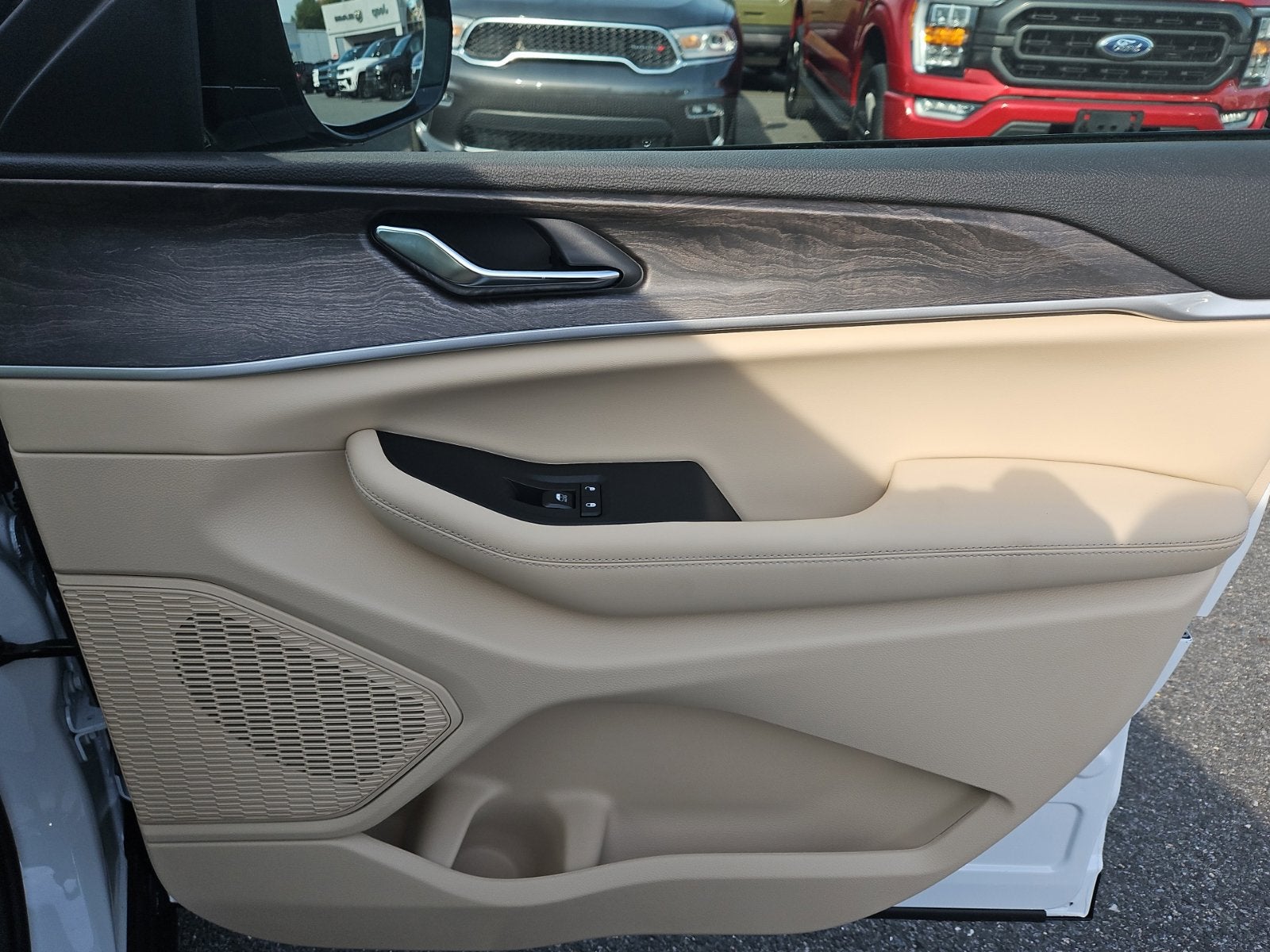 2027 Jeep Grand Cherokee GRAND CHEROKEE LIMITED 4X4