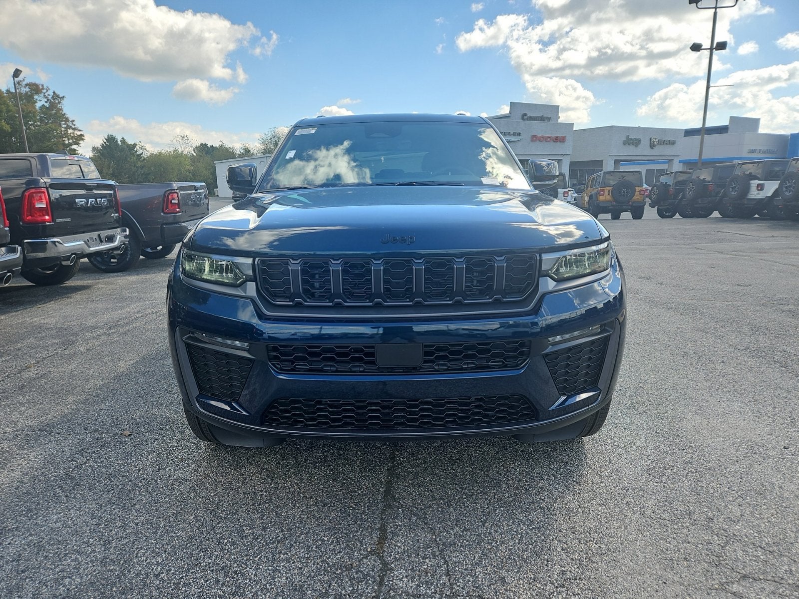 2027 Jeep Grand Cherokee GRAND CHEROKEE LIMITED 4X4