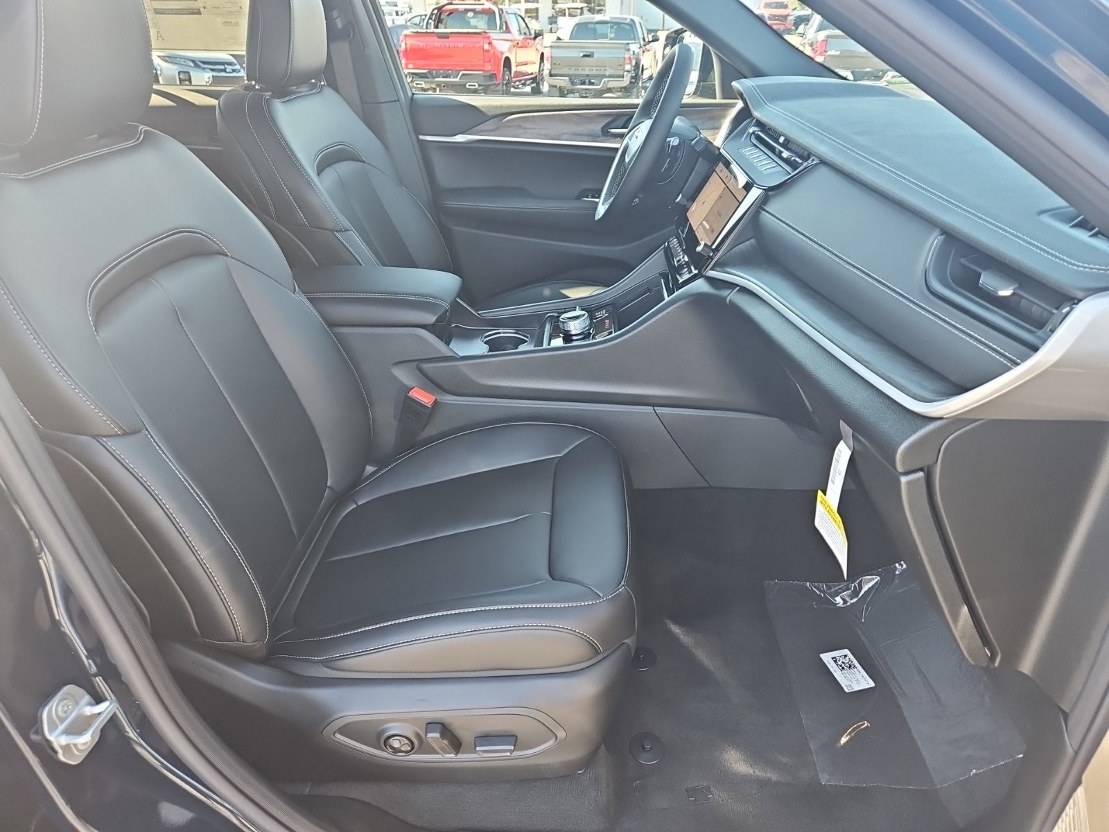 2027 Jeep Grand Cherokee GRAND CHEROKEE LIMITED 4X4