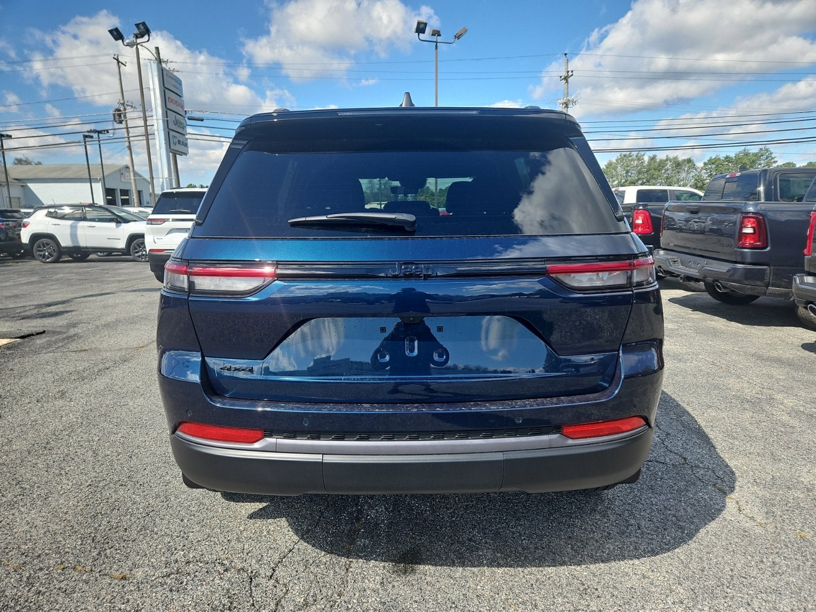 2027 Jeep Grand Cherokee GRAND CHEROKEE LIMITED 4X4