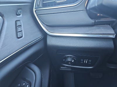 2025 Jeep Grand Cherokee GRAND CHEROKEE OVERLAND 4X4