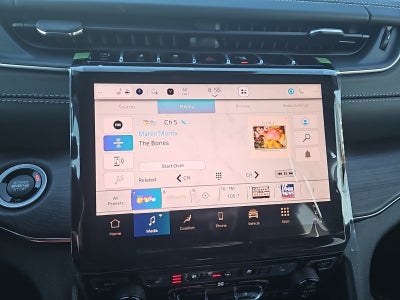 2025 Jeep Grand Cherokee GRAND CHEROKEE OVERLAND 4X4