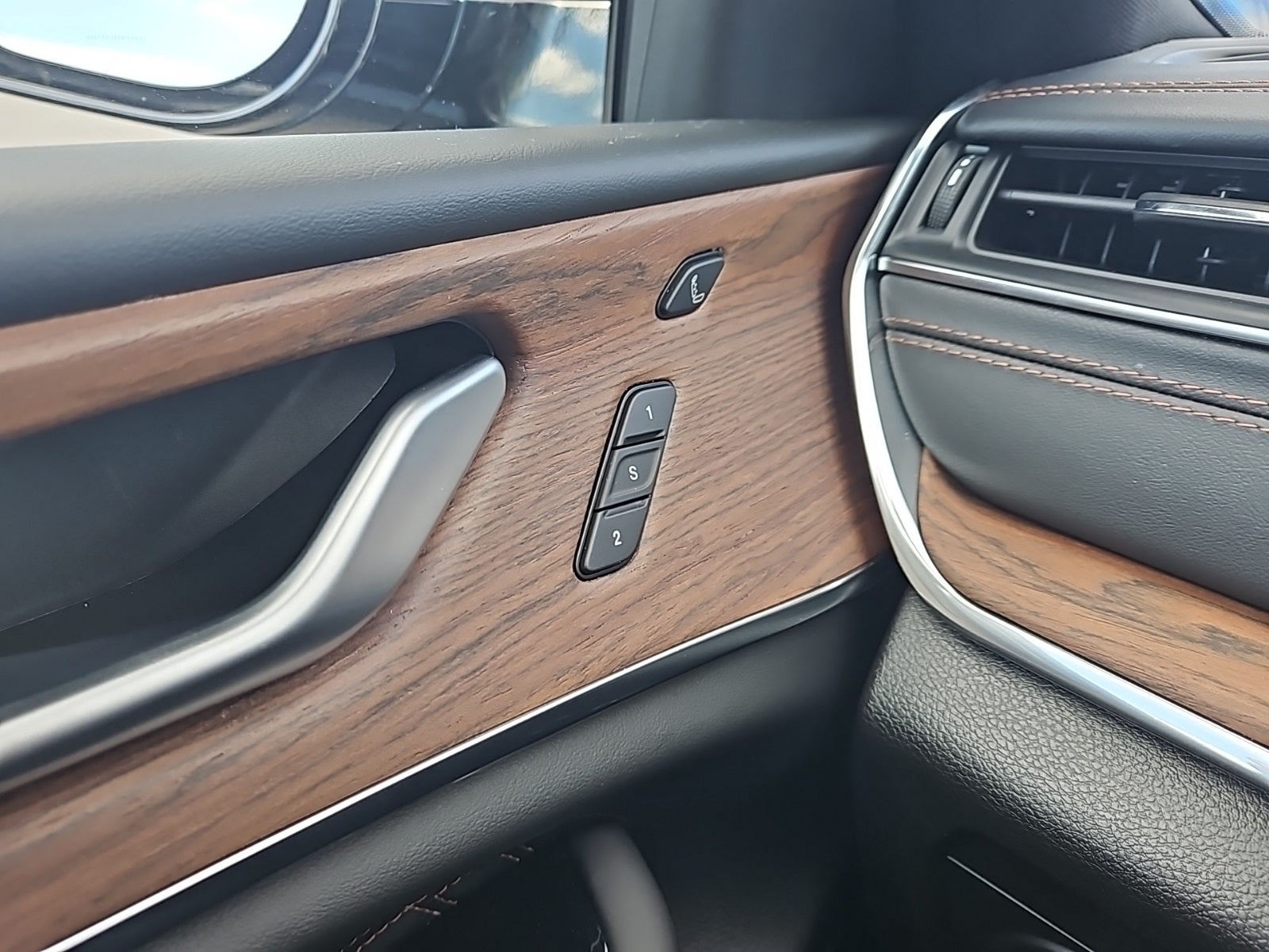 2023 Jeep Grand Cherokee Summit 4x4