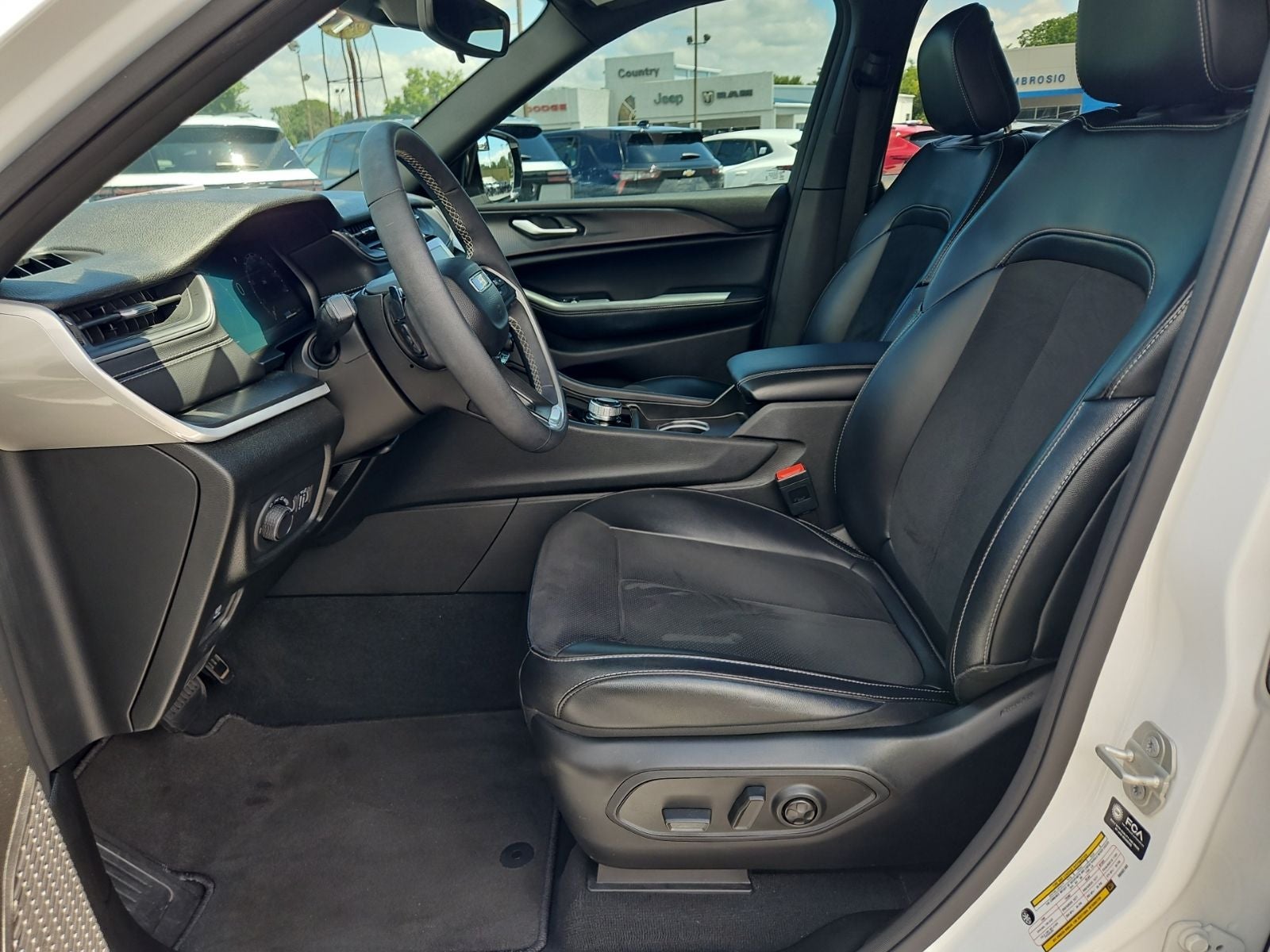 2024 Jeep Grand Cherokee L Altitude X 4x4