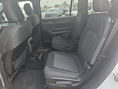 2025 Jeep Grand Cherokee L Laredo X 4x4