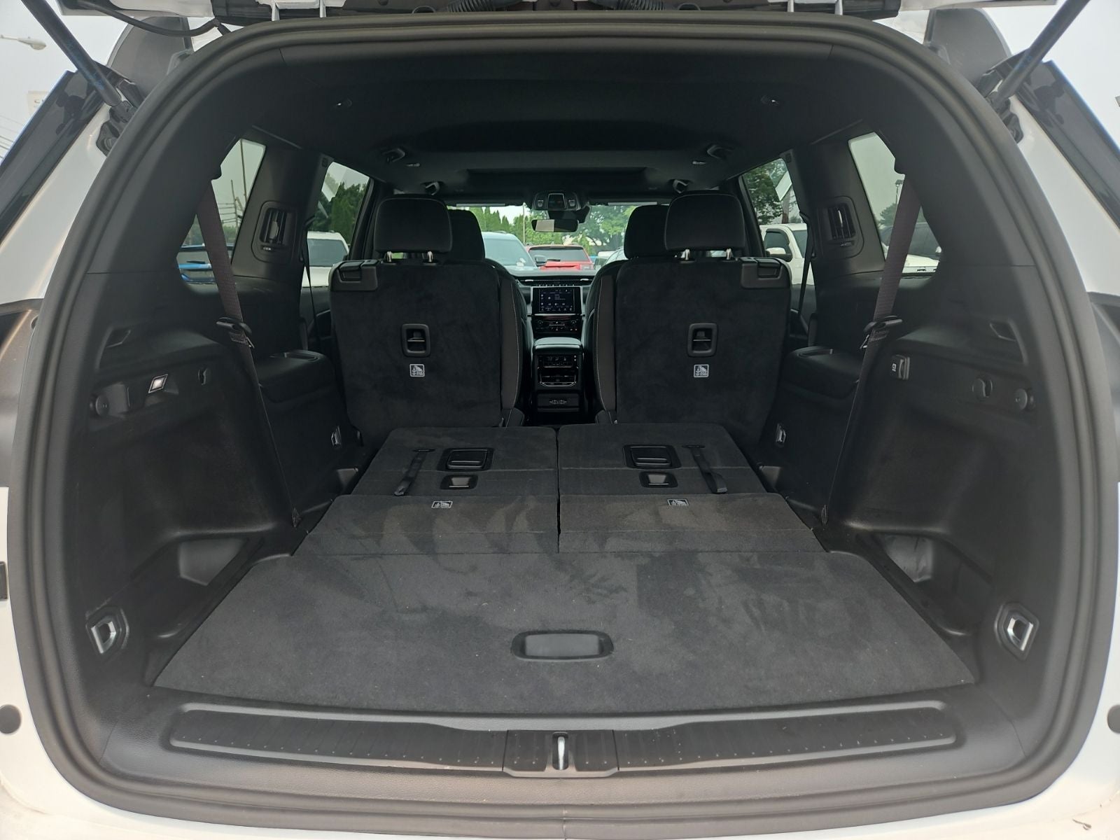 2025 Jeep Grand Cherokee L Laredo X 4x4