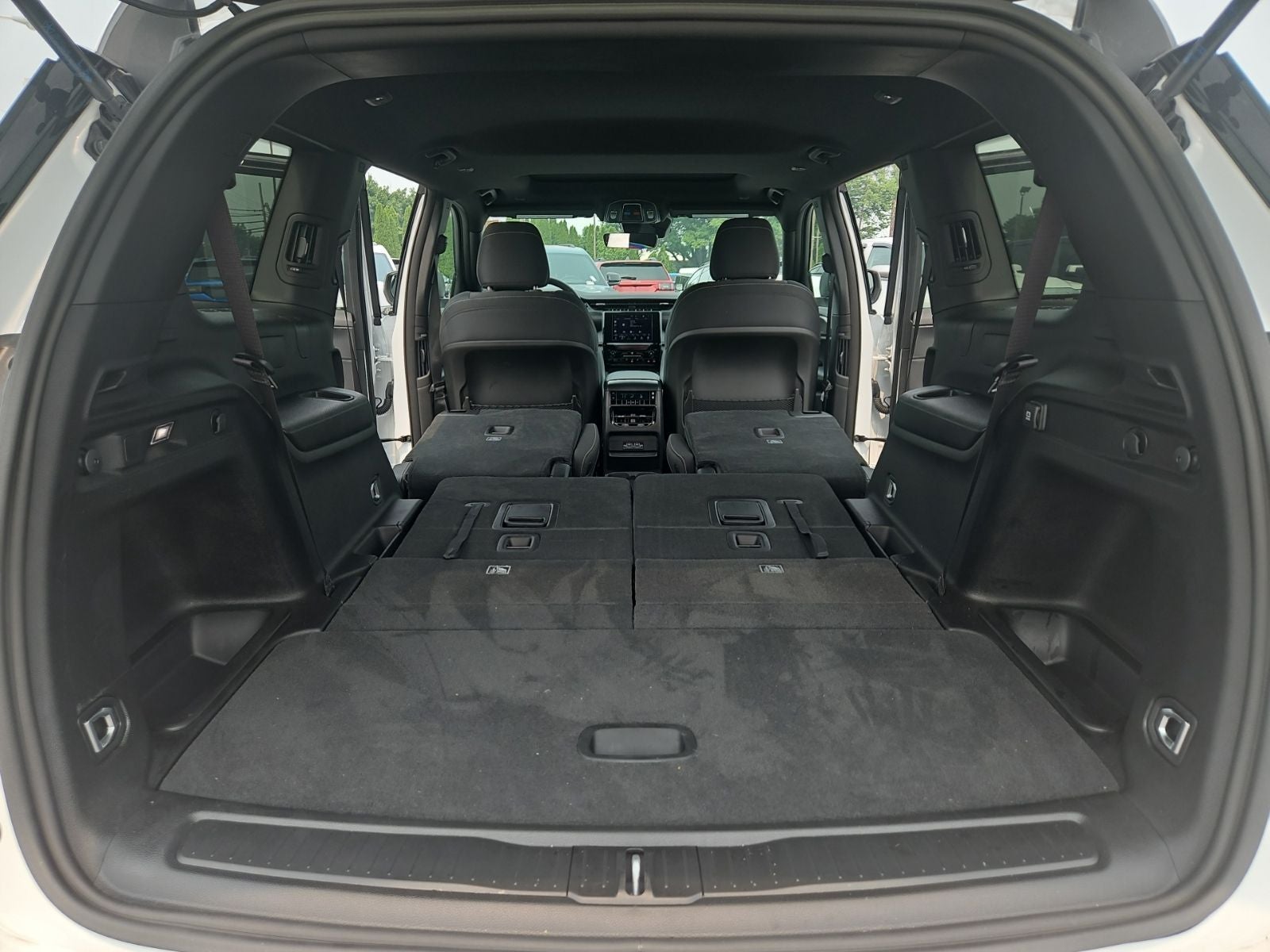 2025 Jeep Grand Cherokee L Laredo X 4x4