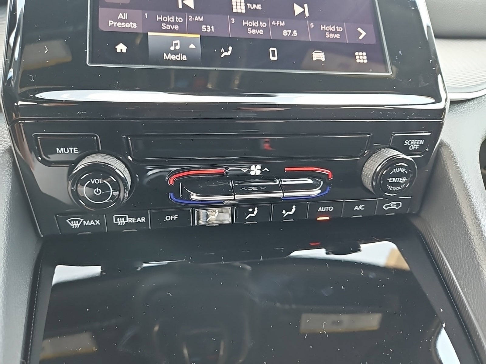 2025 Jeep Grand Cherokee GRAND CHEROKEE L LAREDO X 4X4