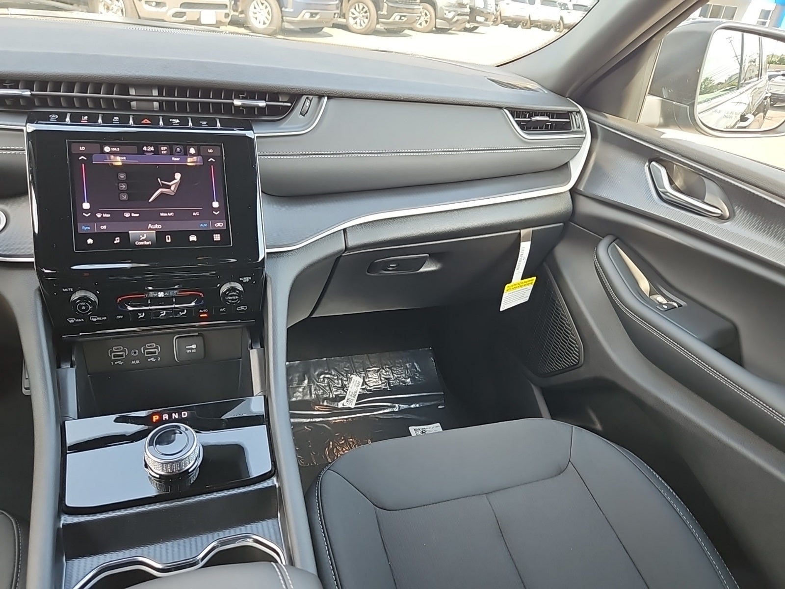 2025 Jeep Grand Cherokee GRAND CHEROKEE L LAREDO X 4X4