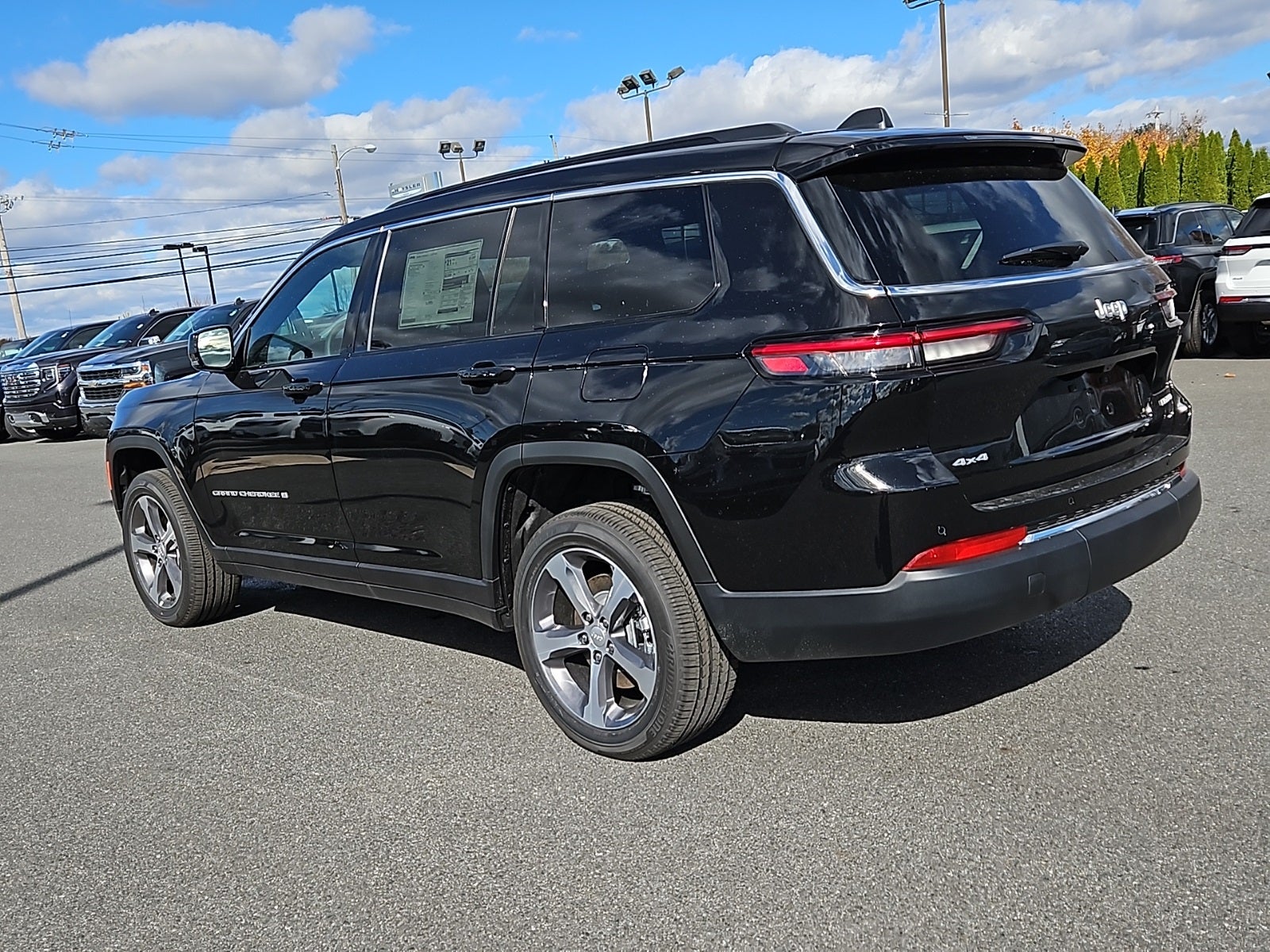 2025 Jeep Grand Cherokee GRAND CHEROKEE L LIMITED 4X4