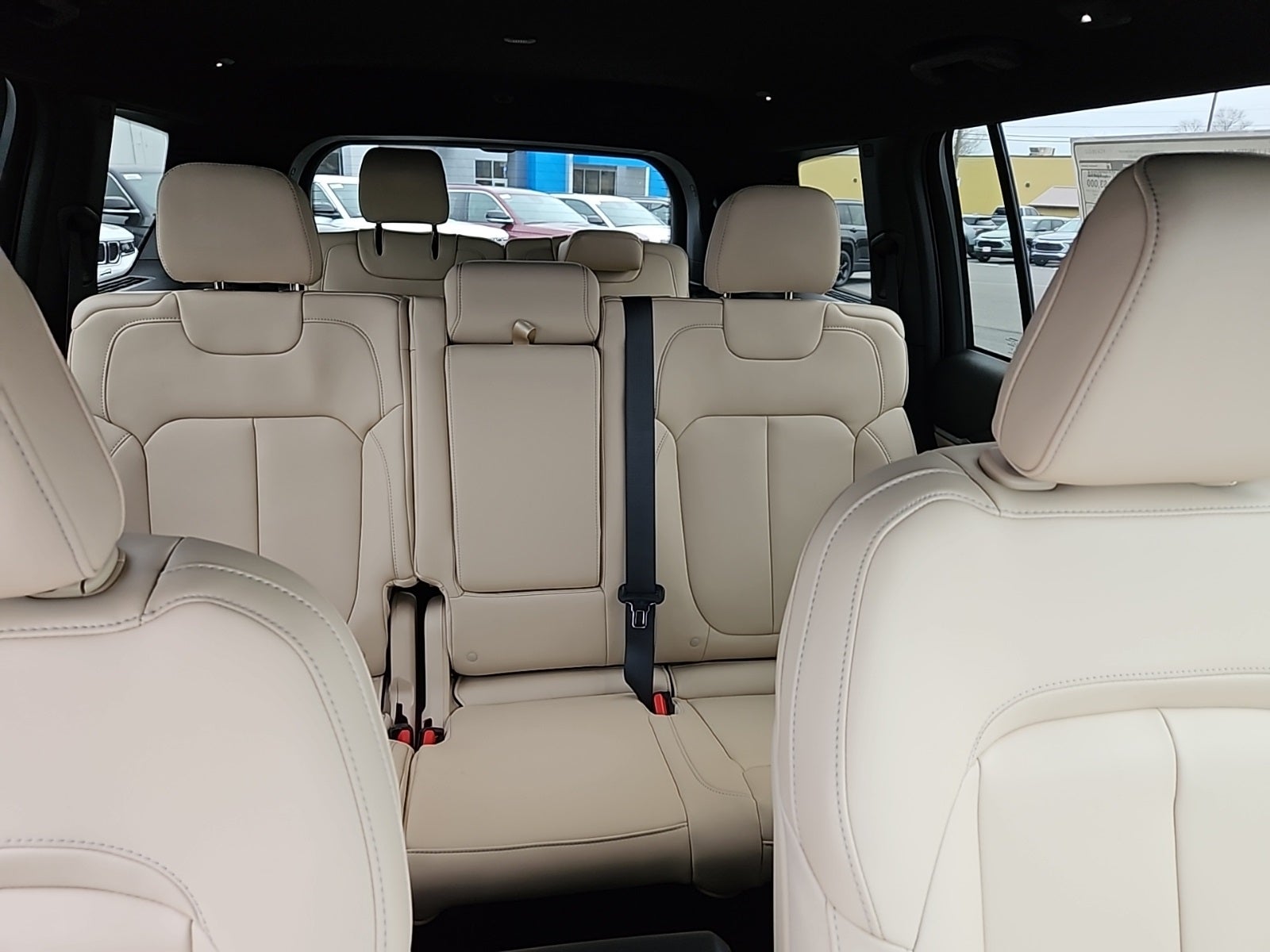 2025 Jeep Grand Cherokee GRAND CHEROKEE L LIMITED 4X4