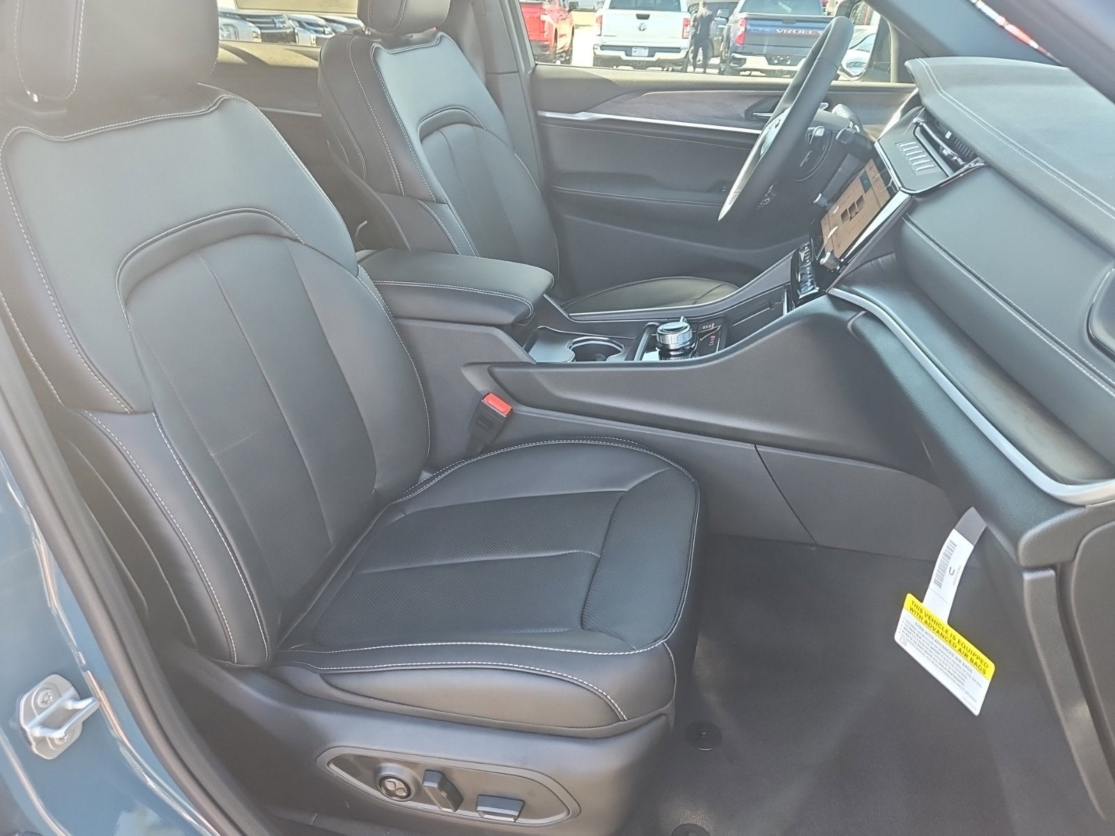 2027 Jeep Grand Cherokee GRAND CHEROKEE L LIMITED RESERVE 4X4