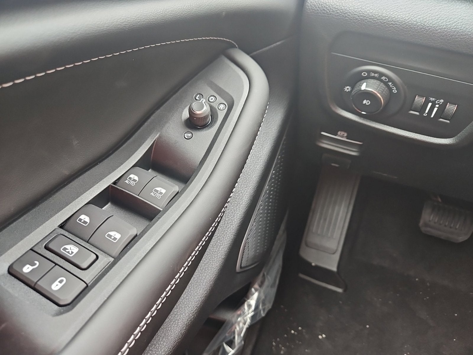 2027 Jeep Grand Cherokee GRAND CHEROKEE L LIMITED RESERVE 4X4