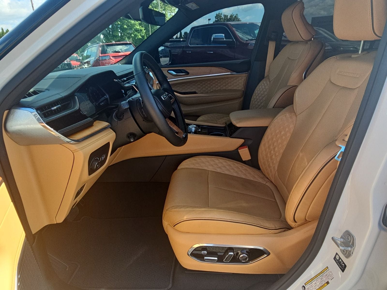 2025 Jeep Grand Cherokee L Summit Reserve 4x4