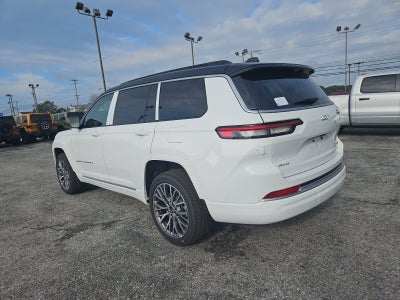 2027 Jeep Grand Cherokee Summit
