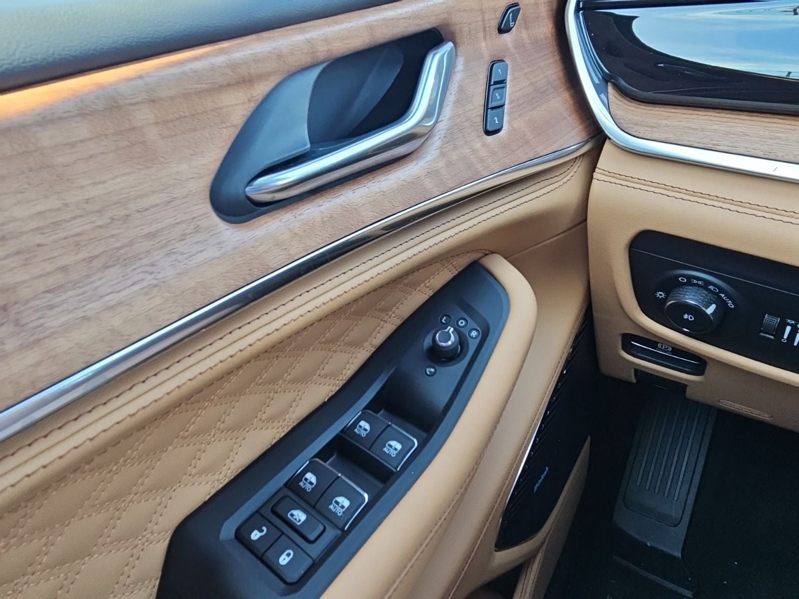 2026 Jeep Grand Cherokee GRAND CHEROKEE L SUMMIT 4X4
