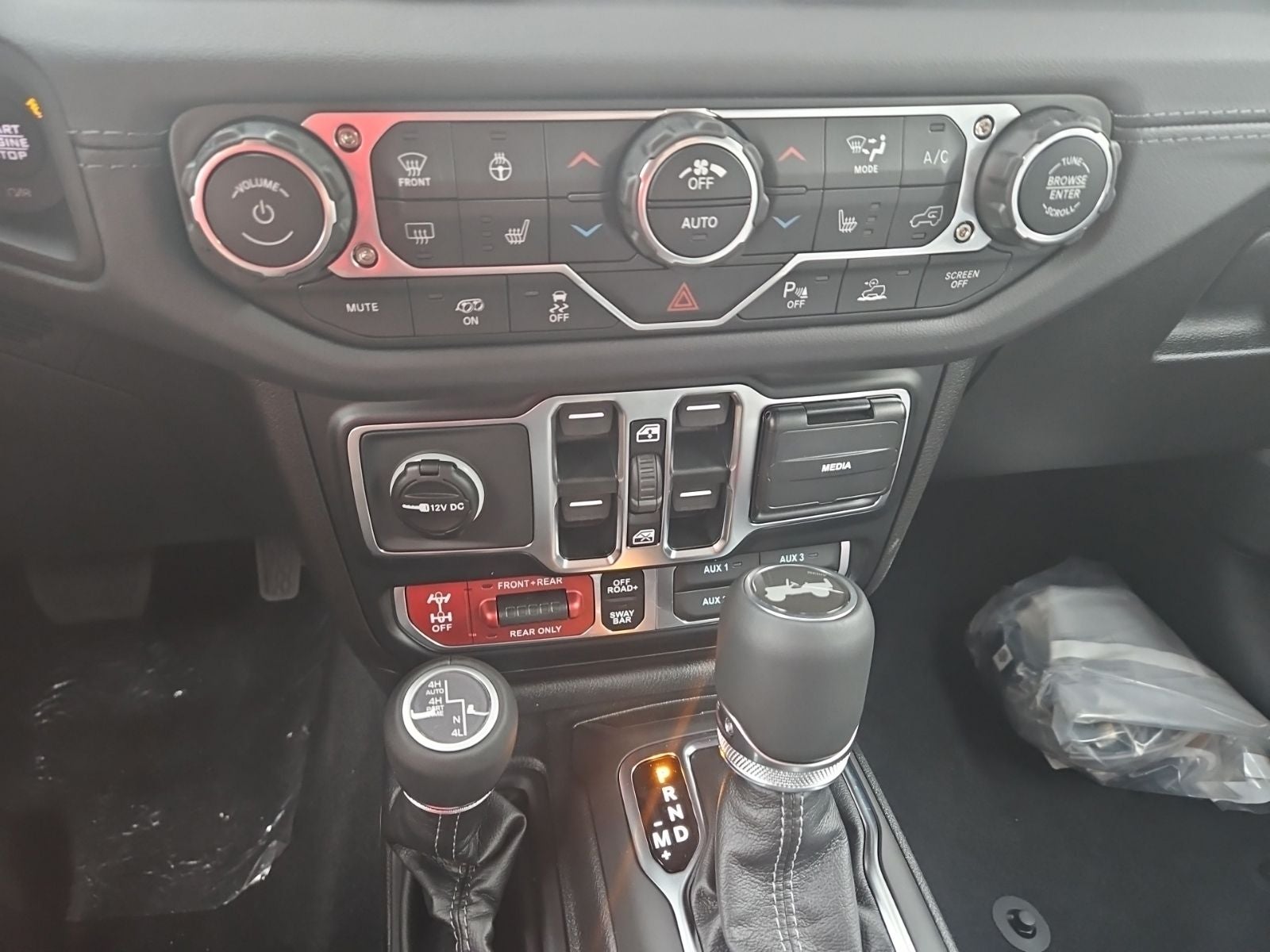 2026 Jeep Wrangler WRANGLER 4-DOOR MOAB 392