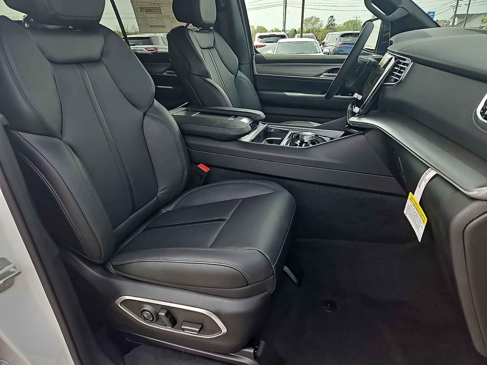 2026 Jeep Grand Wagoneer GRAND WAGONEER L LIMITED RESERVE 4X4