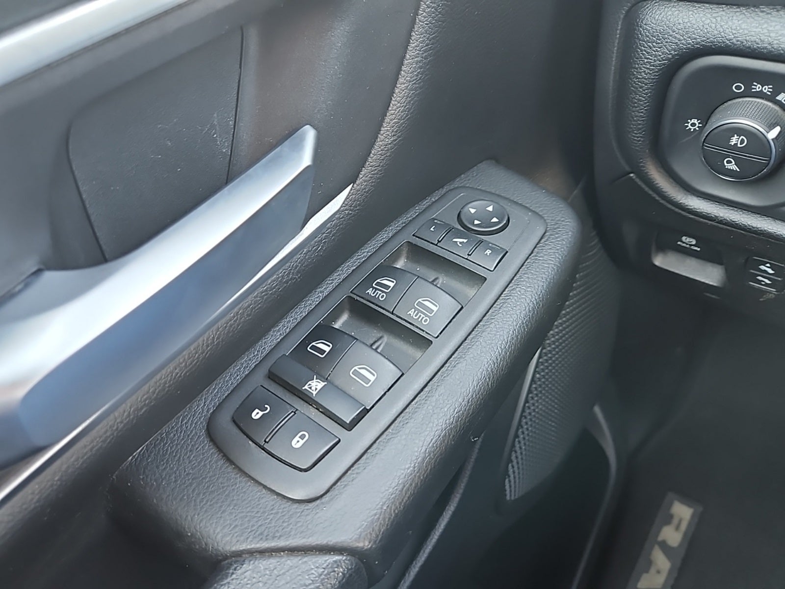 2022 RAM 1500 Big Horn Crew Cab 4x2 5'7' Box