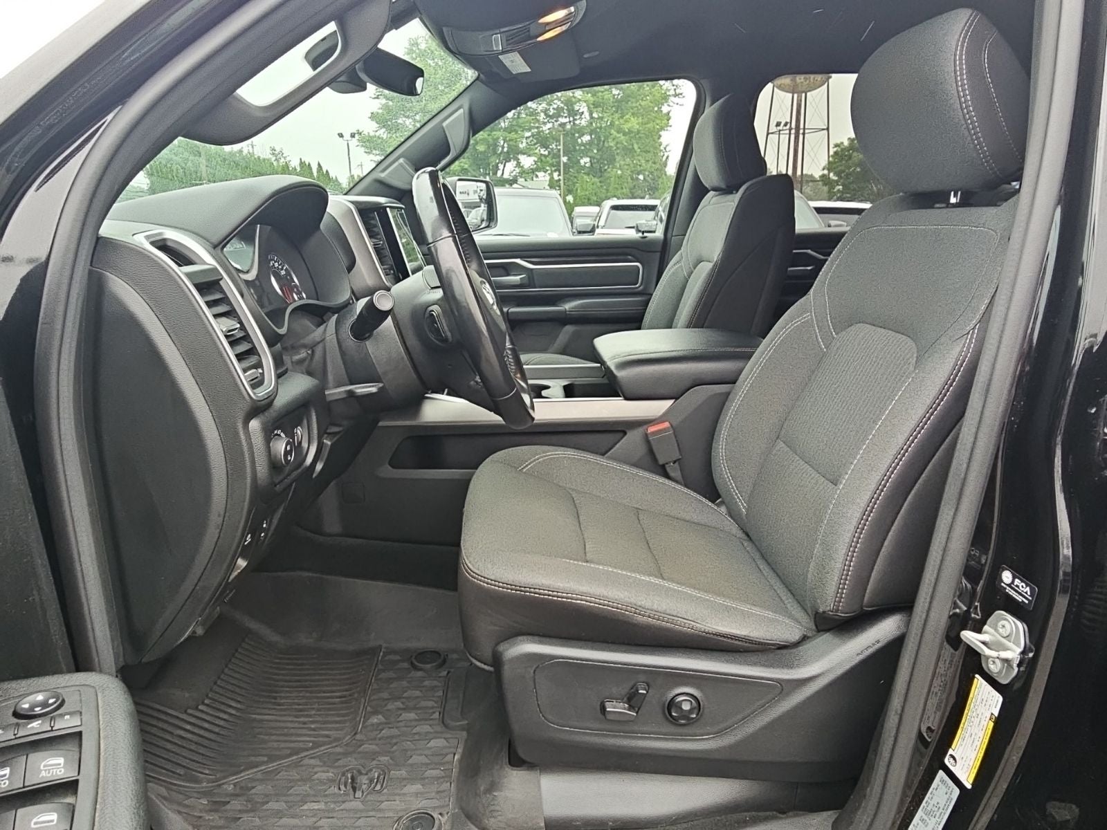 2021 RAM 1500 Big Horn Quad Cab 4x4 6'4' Box