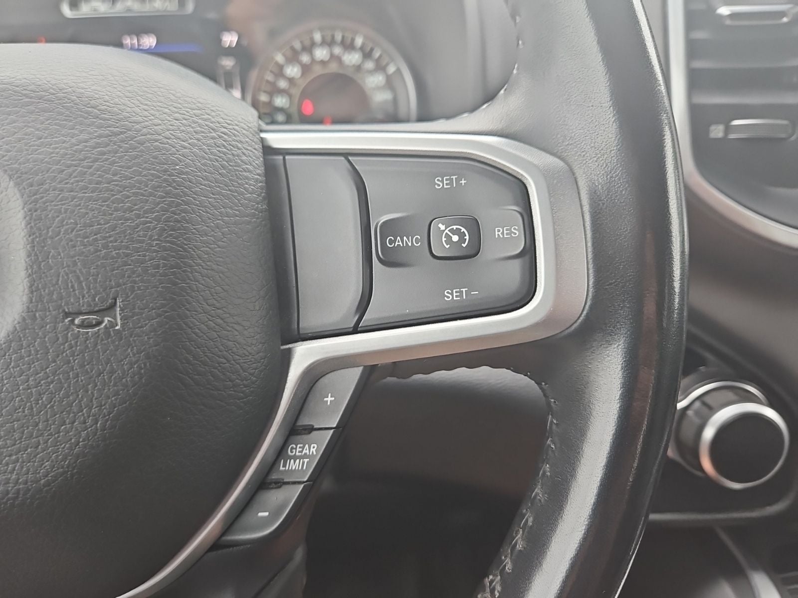2021 RAM 1500 Big Horn Quad Cab 4x4 6'4' Box