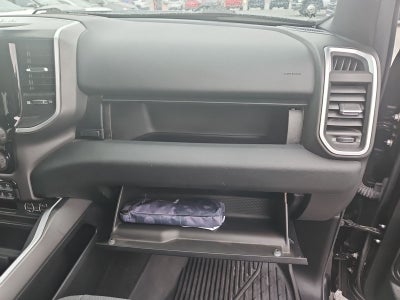 2021 RAM 1500 Big Horn Quad Cab 4x4 6'4' Box