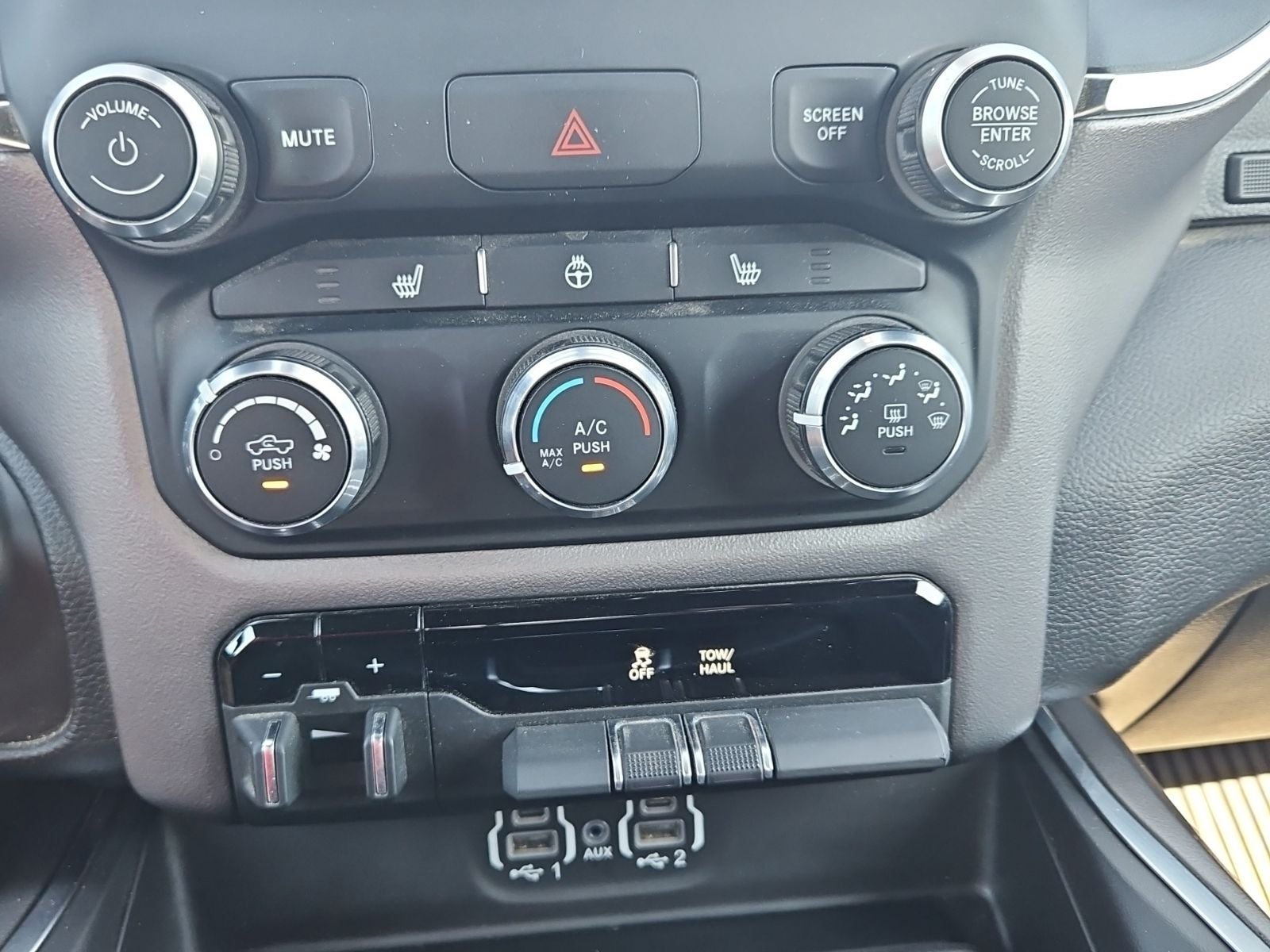 2024 RAM 1500 Big Horn Crew Cab 4x4 5'7' Box