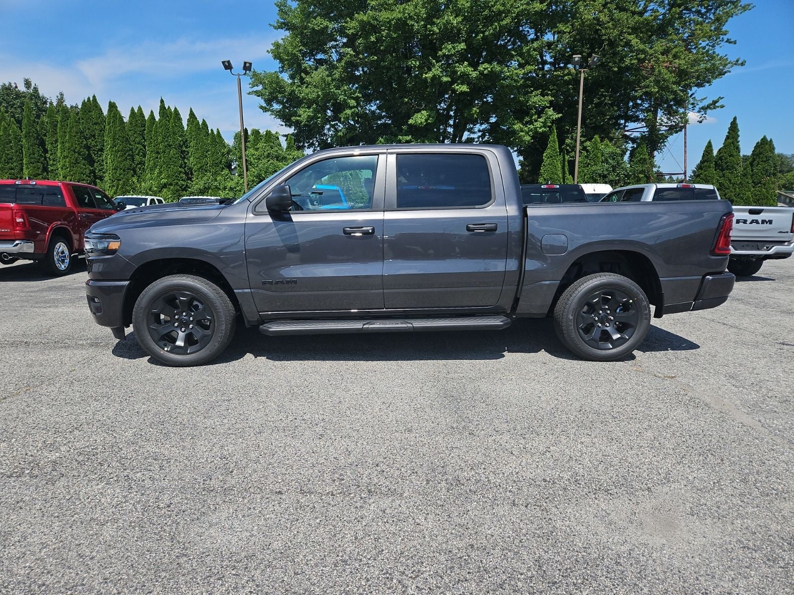 2026 RAM 1500 RAM 1500 EXPRESS CREW CAB 4X4 5'7' BOX