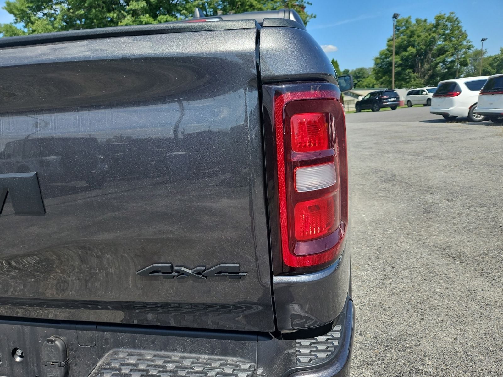 2026 RAM 1500 RAM 1500 EXPRESS CREW CAB 4X4 5'7' BOX