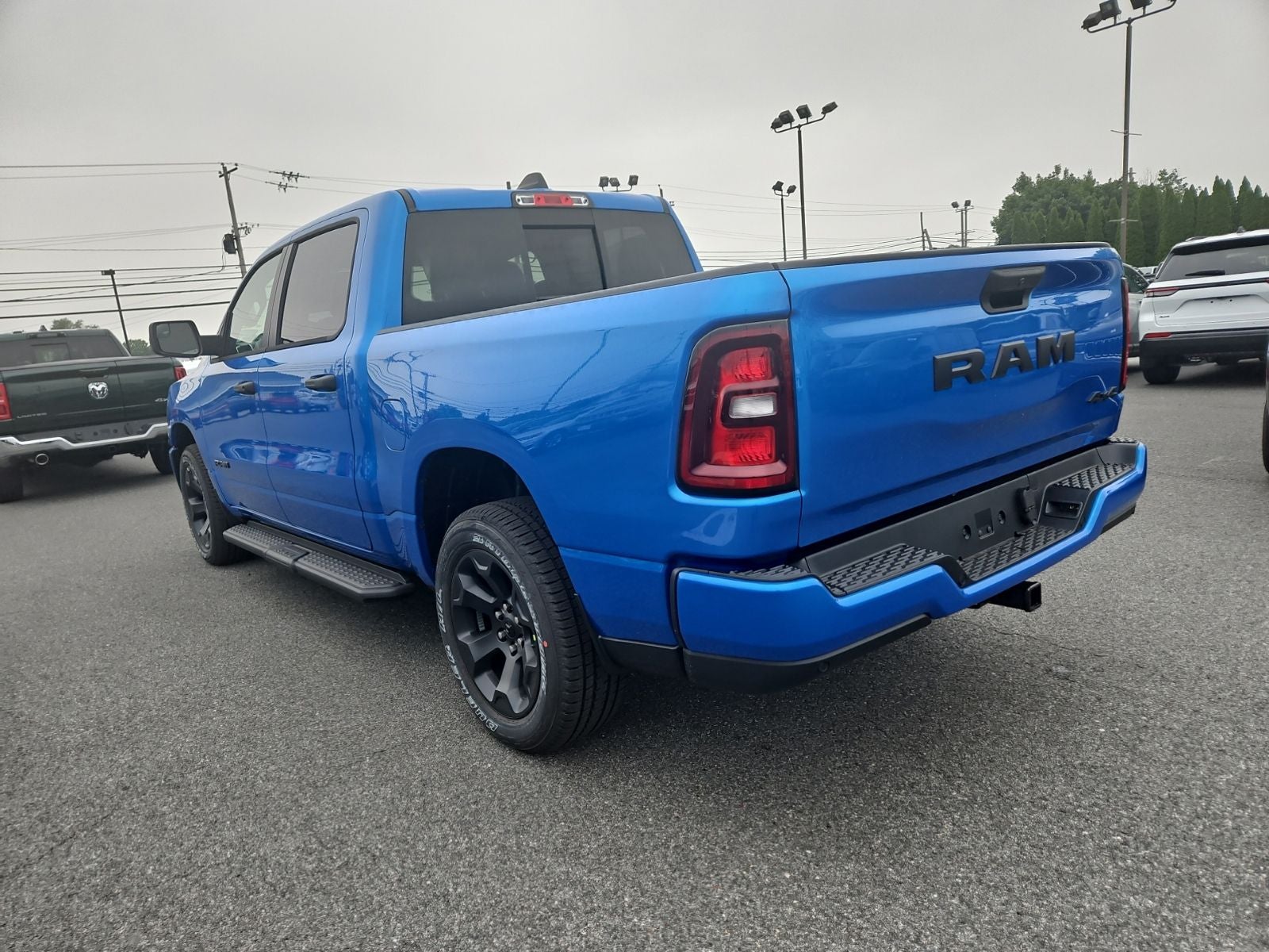 2026 RAM Ram 1500 RAM 1500 EXPRESS CREW CAB 4X4 5'7' BOX