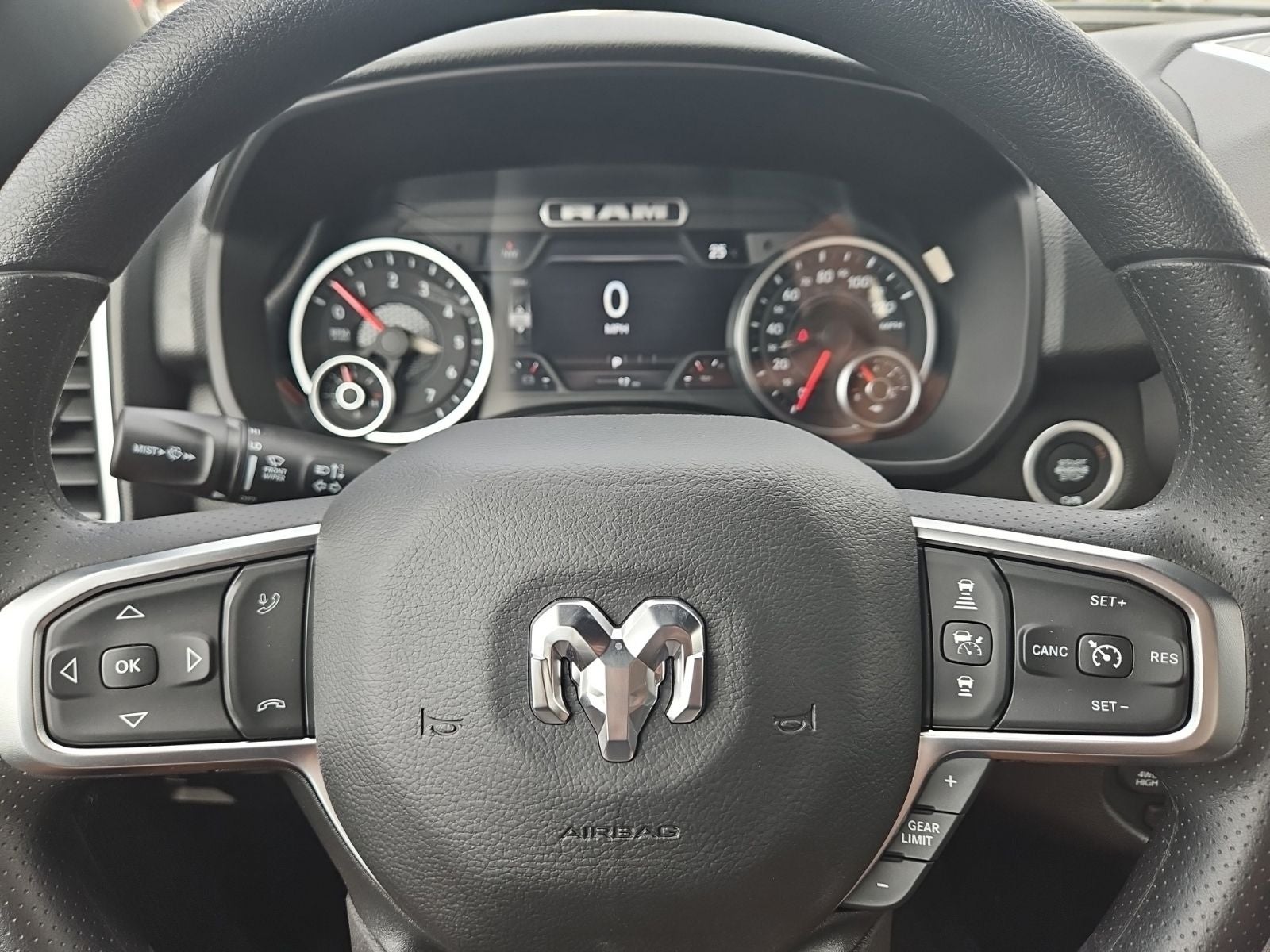 2026 RAM Ram 1500 RAM 1500 EXPRESS CREW CAB 4X4 5'7' BOX