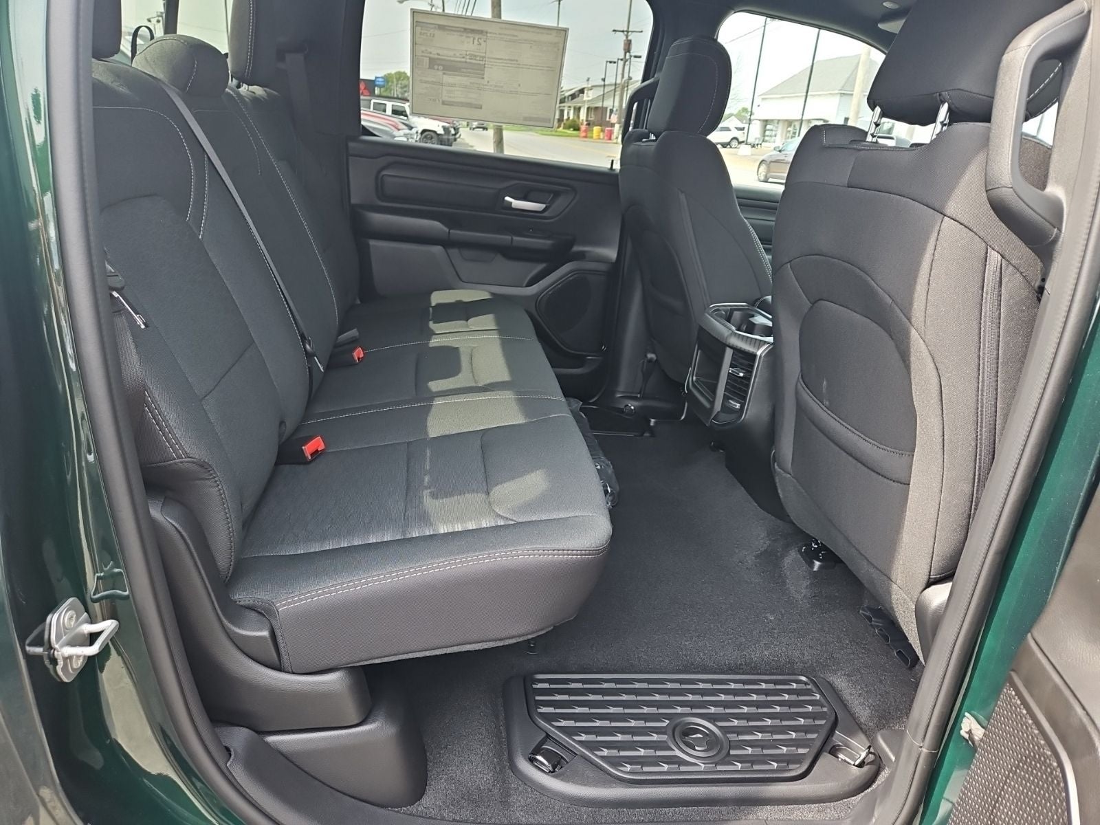 2026 RAM 1500 RAM 1500 EXPRESS CREW CAB 4X4 5'7' BOX