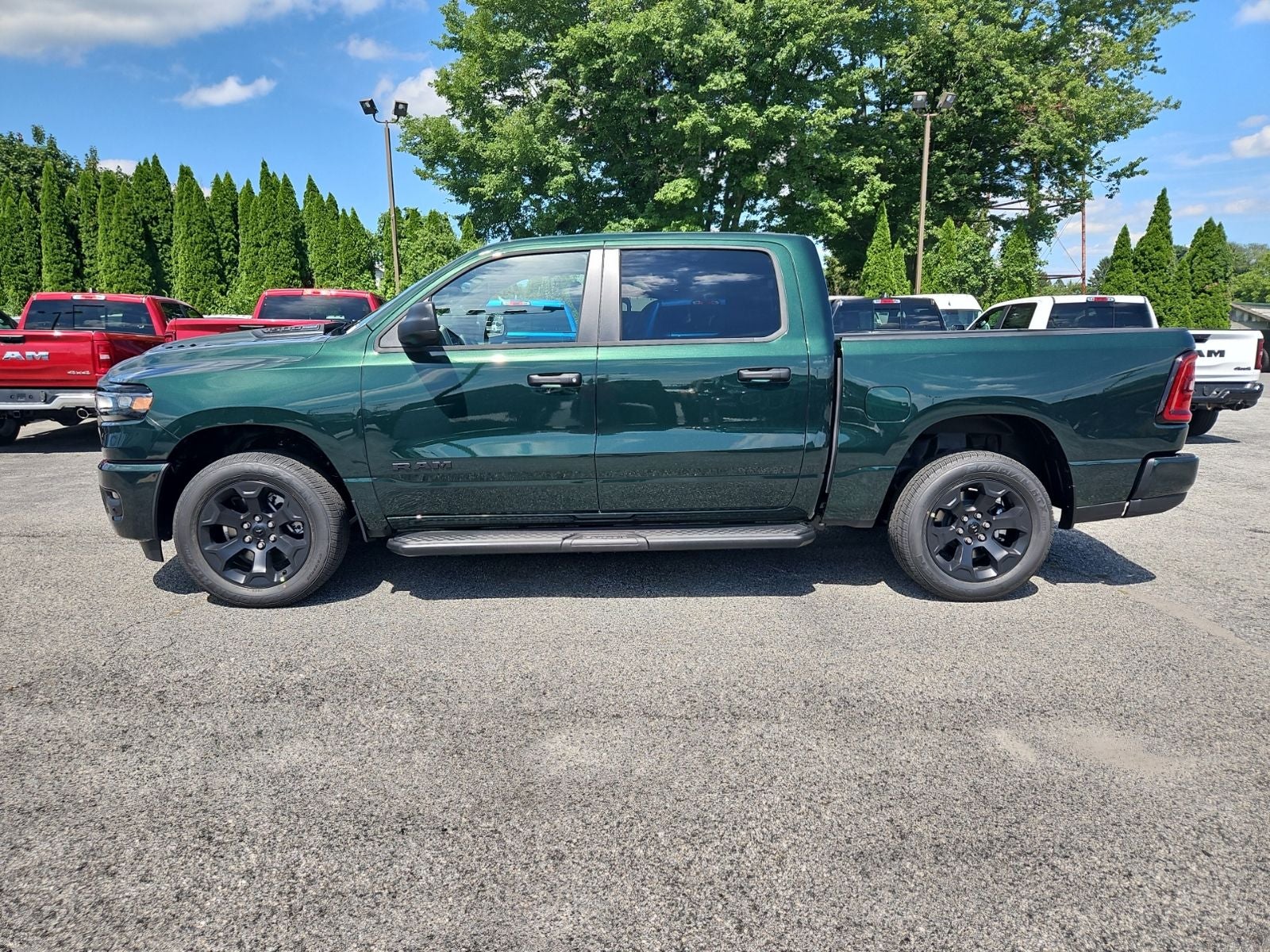 2026 RAM Ram 1500 RAM 1500 EXPRESS CREW CAB 4X4 5'7' BOX